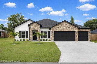 189 Tudor Road SW, Palm Bay, FL 32908