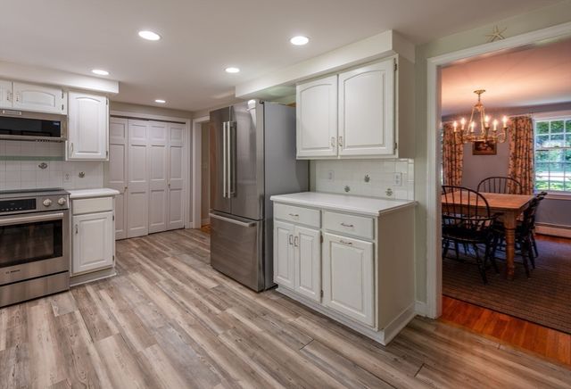 494 Asbury St, Hamilton, MA 01936