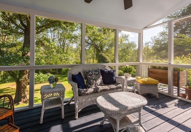 494 Asbury St, Hamilton, MA 01936