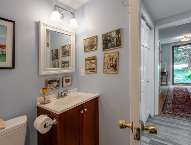 494 Asbury St, Hamilton, MA 01936