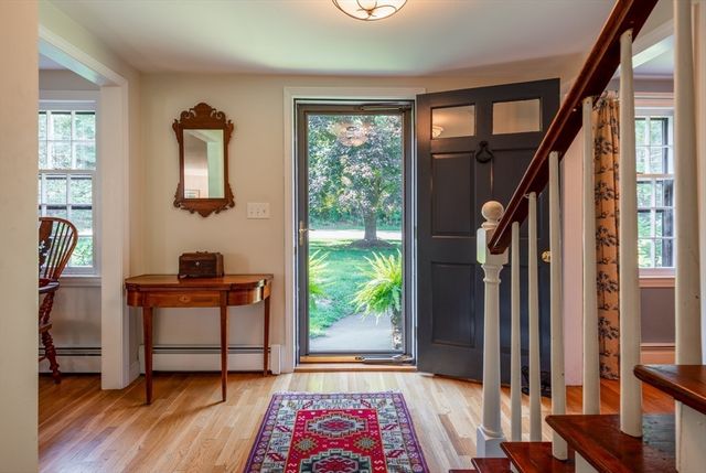 494 Asbury St, Hamilton, MA 01936