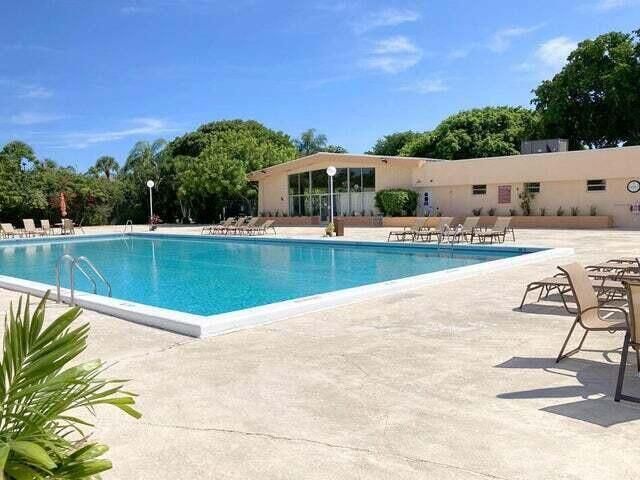 480 Executive Center Drive 4a, West Palm Beach, FL 33401