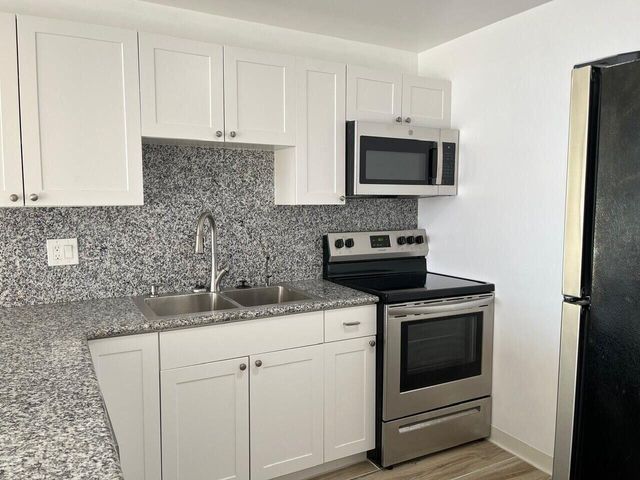 480 Executive Center Drive 4a, West Palm Beach, FL 33401