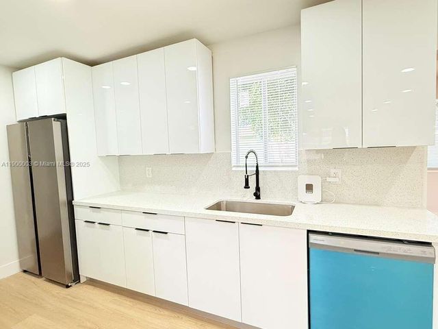 3241 NW 16th St, Lauderhill, FL 33311