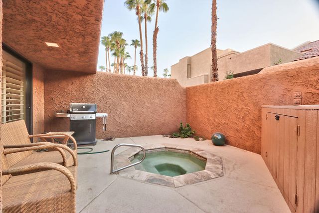 73447 Foxtail Lane, Palm Desert, CA 92260