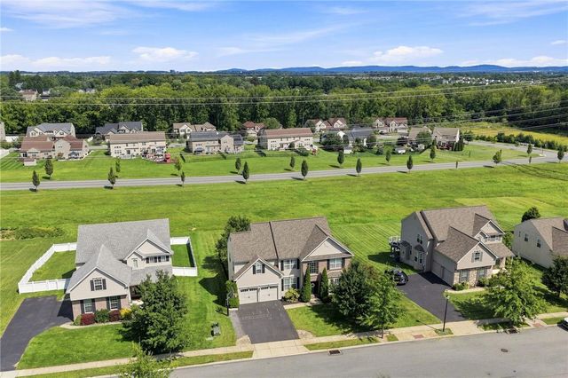 1161 Bramble Drive, Upper Macungie Twp, PA 18031