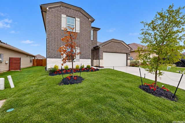 560 Chaco Loop, Seguin, TX 78155