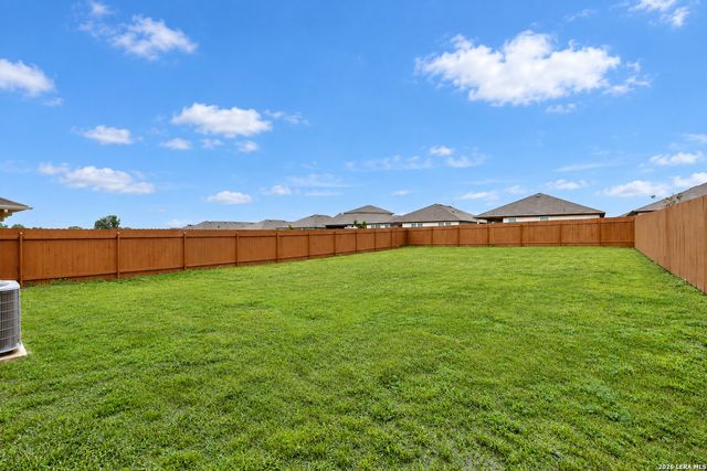560 Chaco Loop, Seguin, TX 78155
