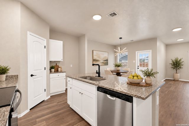 560 Chaco Loop, Seguin, TX 78155