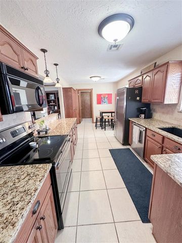 7818 NW Lawton, Lawton, OK 73505