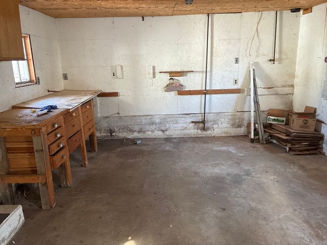 804 Monroe Avenue, Dixon, IL 61021