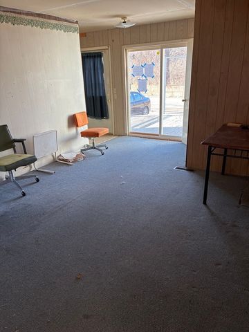 804 Monroe Avenue, Dixon, IL 61021