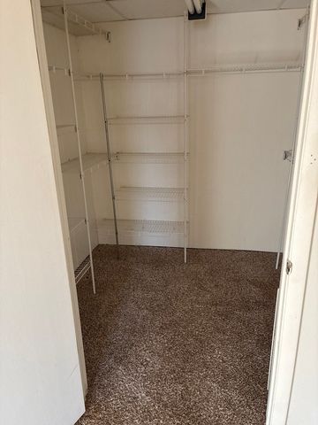 804 Monroe Avenue, Dixon, IL 61021