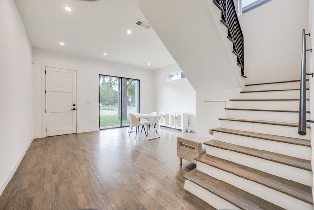3423 N Winnetka Avenue, Dallas, TX 75212
