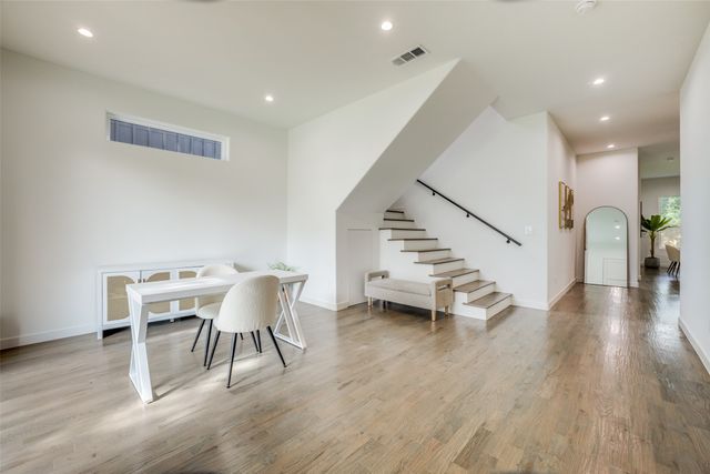 3423 N Winnetka Avenue, Dallas, TX 75212