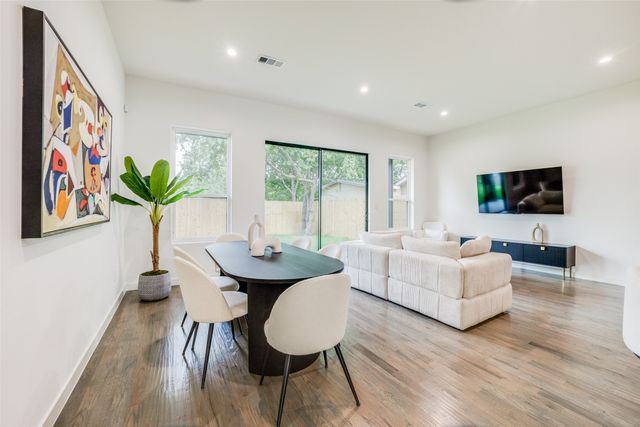 3423 N Winnetka Avenue, Dallas, TX 75212