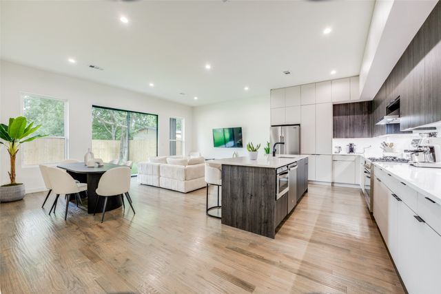 3423 N Winnetka Avenue, Dallas, TX 75212