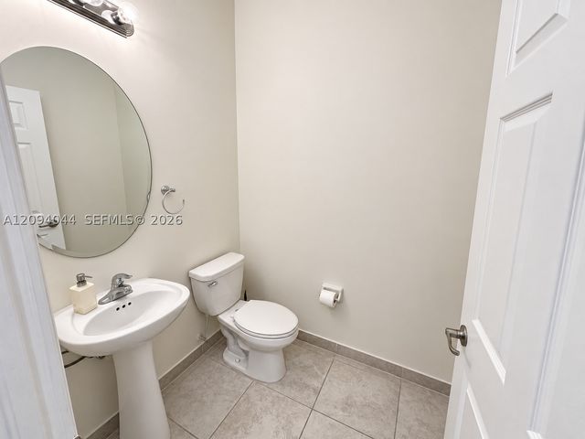 10306 W 33rd Ln, Hialeah, FL 33018