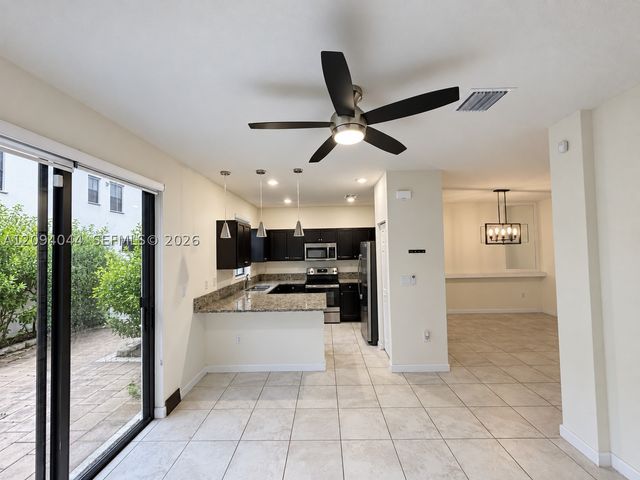 10306 W 33rd Ln, Hialeah, FL 33018