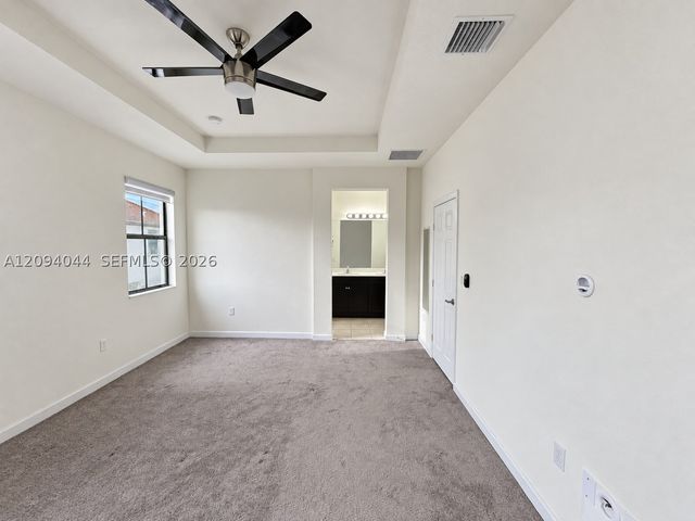 10306 W 33rd Ln, Hialeah, FL 33018