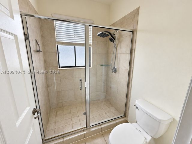 10306 W 33rd Ln, Hialeah, FL 33018