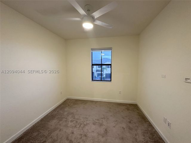 10306 W 33rd Ln, Hialeah, FL 33018