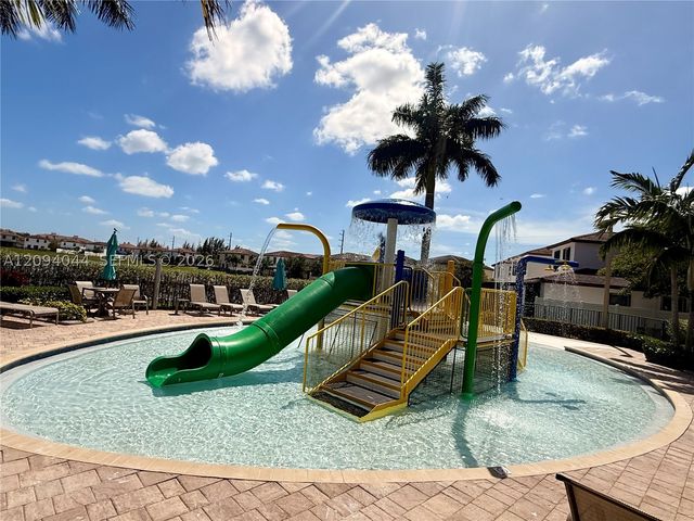 10306 W 33rd Ln, Hialeah, FL 33018
