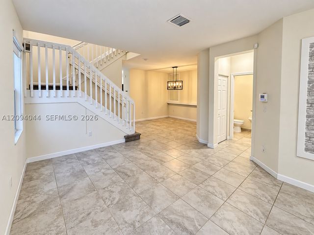 10306 W 33rd Ln, Hialeah, FL 33018