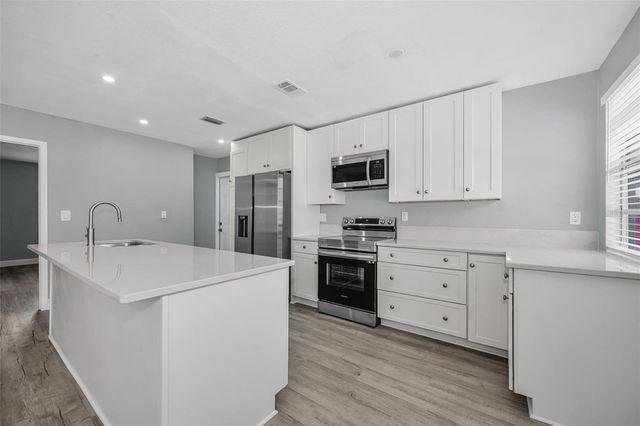 1231 ILLINOIS AVENUE, Palm Harbor, FL 34683