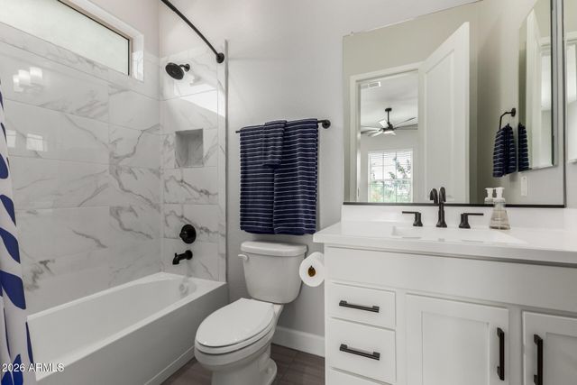 1926 W HOLDEN Drive, Phoenix, AZ 85085