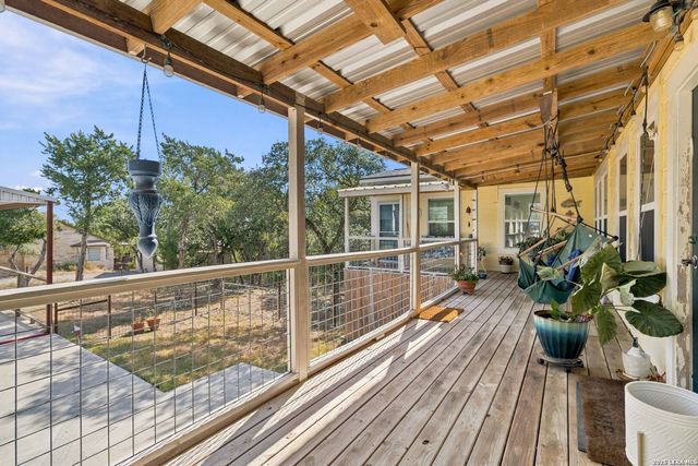 362 BLACK OAK DR, Canyon Lake, TX 78133