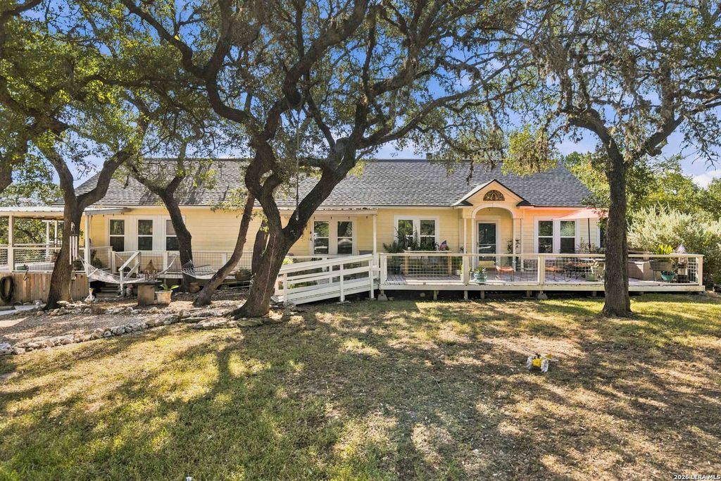 362 BLACK OAK DR, Canyon Lake, TX 78133