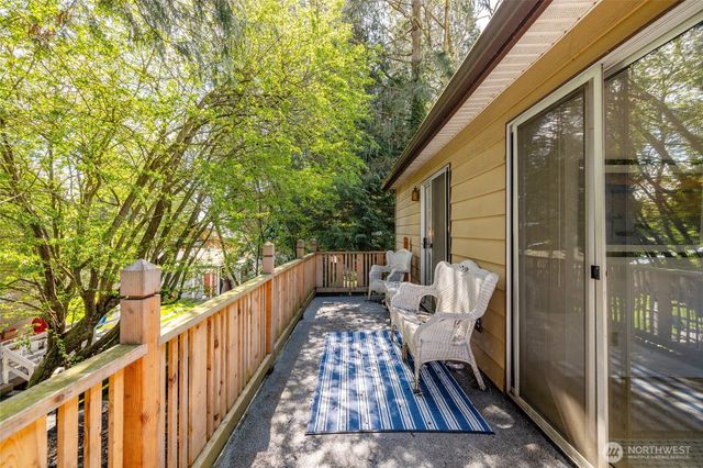 8252 Beach Way Drive, Blaine, WA 98230