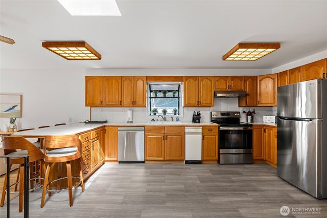 8252 Beach Way Drive, Blaine, WA 98230