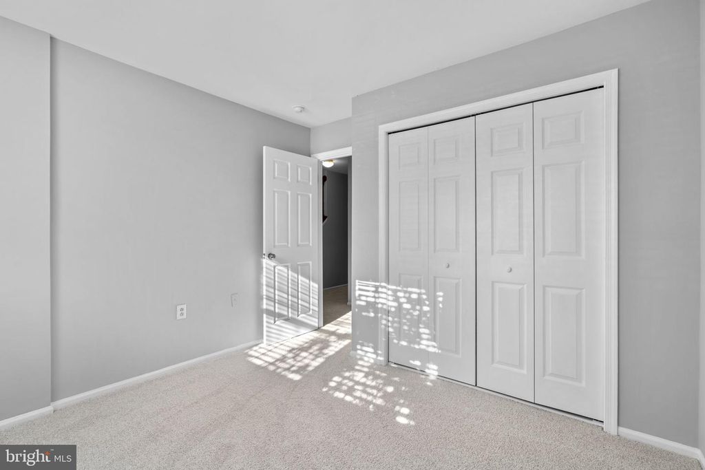 Image 18 of property listing at 7525 SWAN POINT WAY #19-5, Columbia, MD 21045