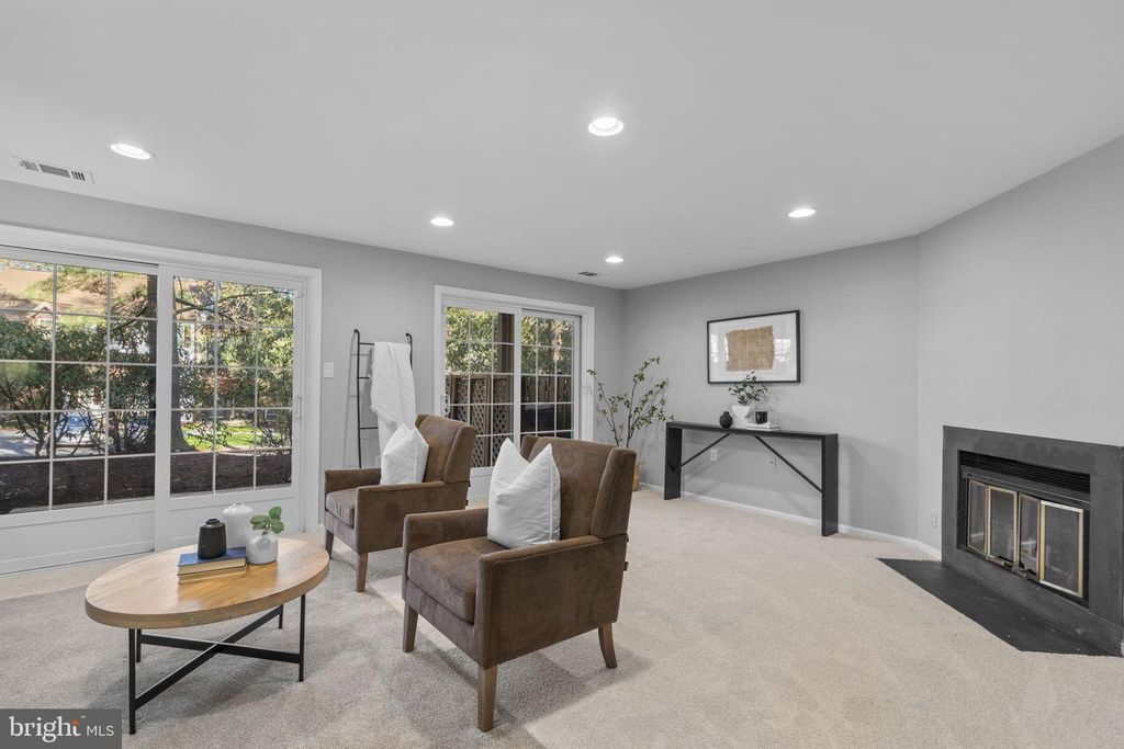 Image 22 of property listing at 7525 SWAN POINT WAY #19-5, Columbia, MD 21045