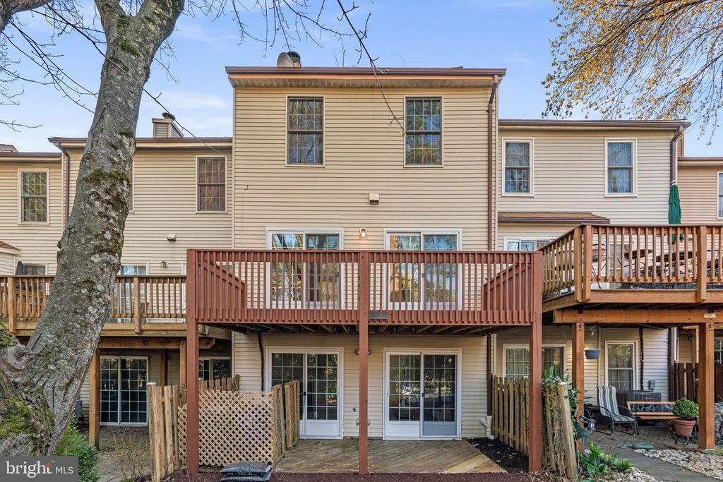 Image 29 of property listing at 7525 SWAN POINT WAY #19-5, Columbia, MD 21045