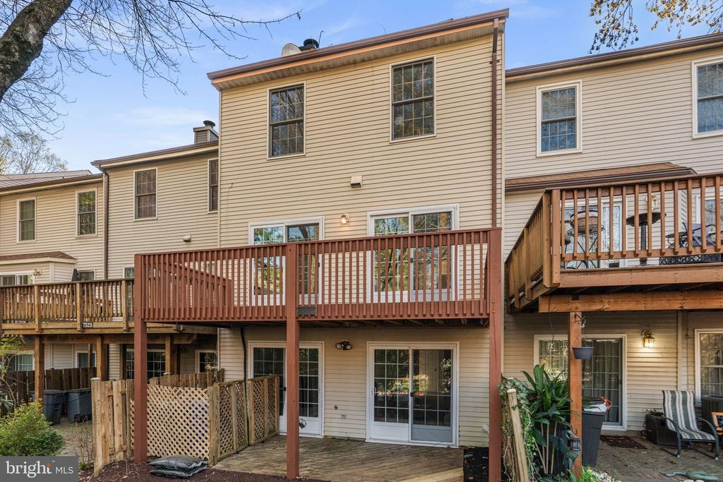 Image 30 of property listing at 7525 SWAN POINT WAY #19-5, Columbia, MD 21045