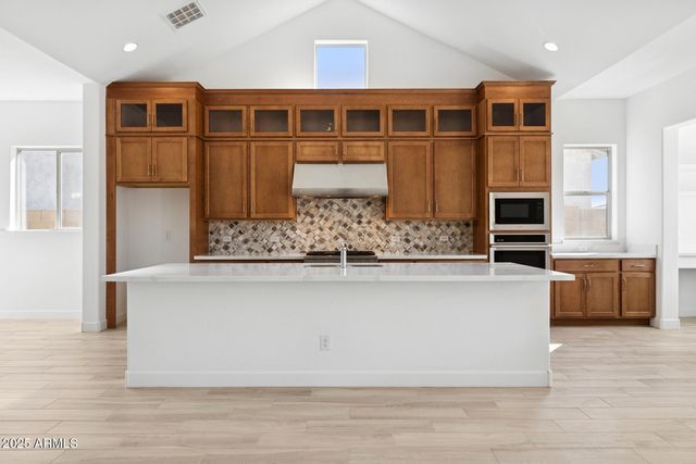 19979 W SAN JUAN Avenue, Litchfield Park, AZ 85340