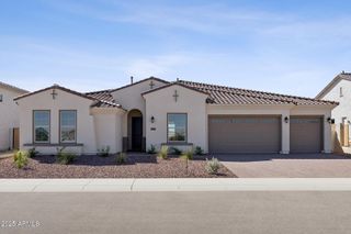 19979 W SAN JUAN Avenue, Litchfield Park, AZ 85340