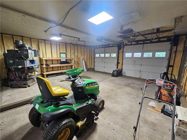 6470 Salmon Creek Road, Williamson, NY 14589