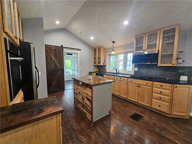6470 Salmon Creek Road, Williamson, NY 14589