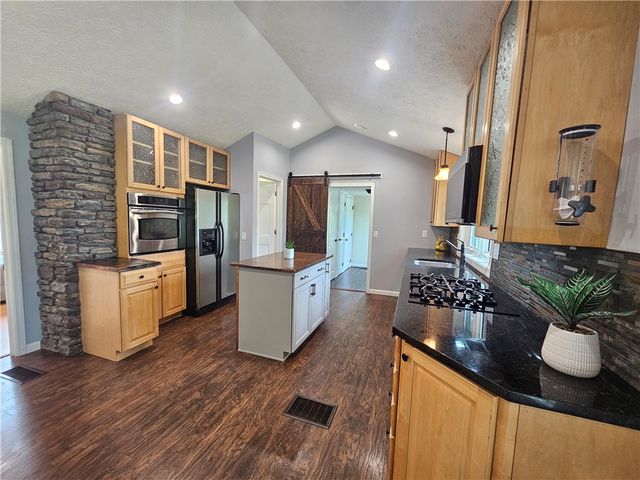 6470 Salmon Creek Road, Williamson, NY 14589