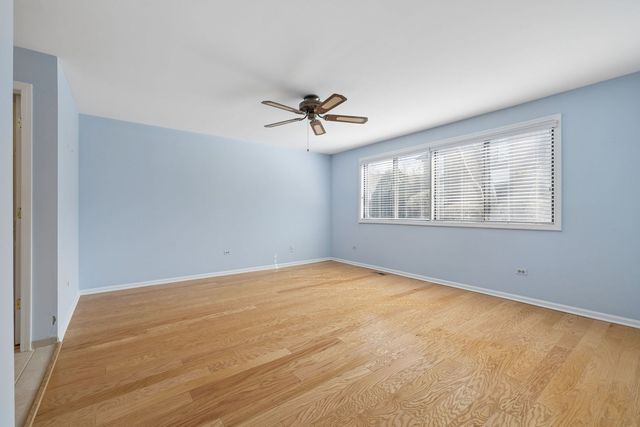 5851 Doe Circle, Westmont, IL 60559