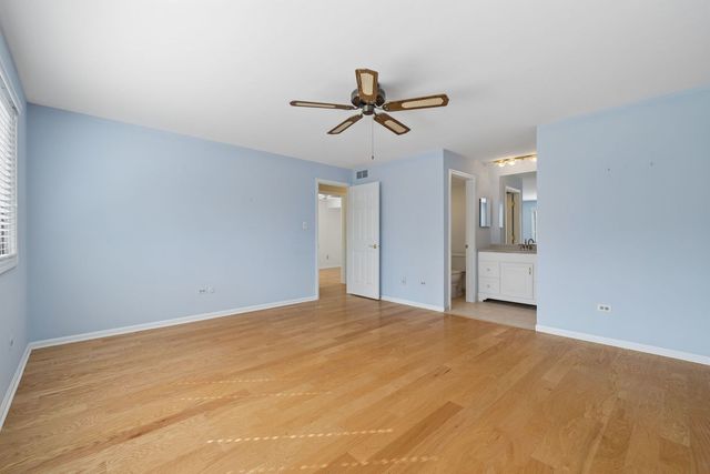 5851 Doe Circle, Westmont, IL 60559