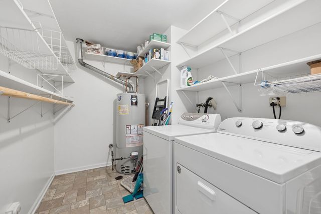 5851 Doe Circle, Westmont, IL 60559