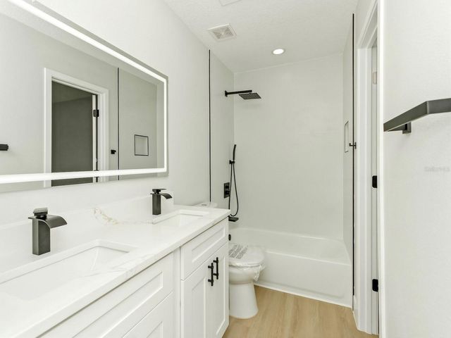 3058 GRACELAND COURT, Orlando, FL 32812