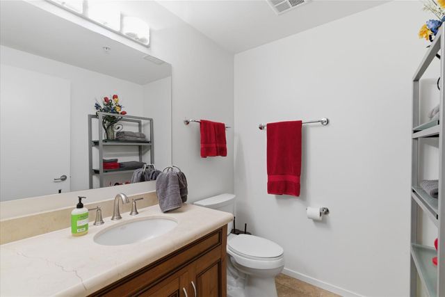 7137 E Rancho Vista Drive 2009, Scottsdale, AZ 85251