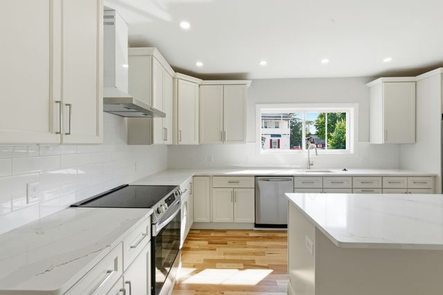 71 Dewey St 1,2,3, Worcester, MA 01610