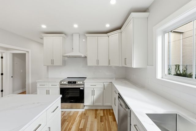 71 Dewey St 1,2,3, Worcester, MA 01610